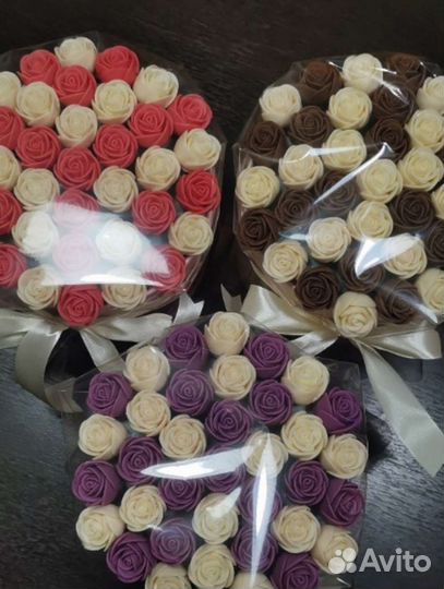 Букеты из шоколадных роз