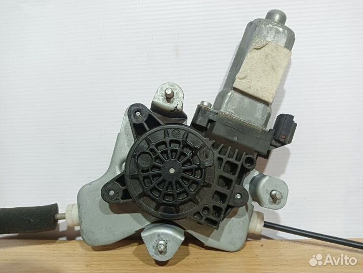 Стеклоподъемник задний правый Ssangyong Actyon 1