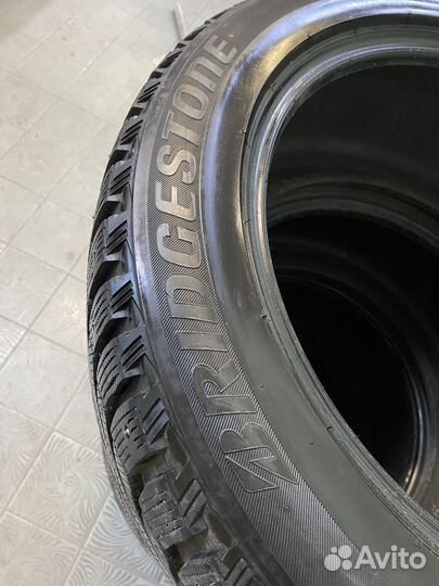 Bridgestone Blizzak Spike-01 255/50 R19 107T