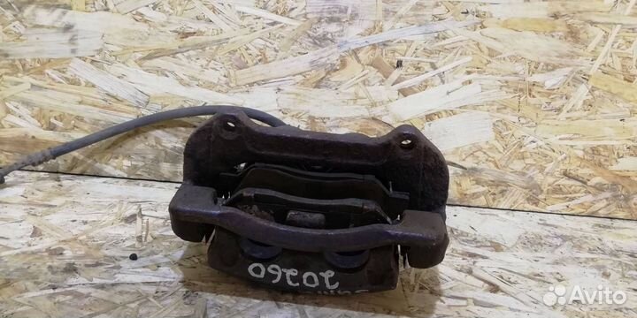 Суппорт тормозной передний правый Hyundai Santa Fe