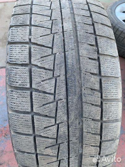 Bridgestone Blizzak Revo GZ 225/50 R17