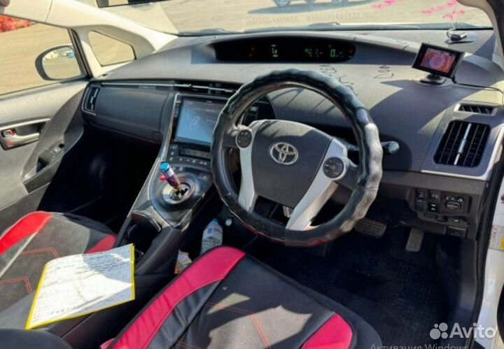 Блок управления двс передний Toyota Prius