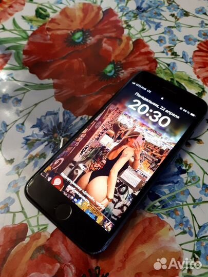 iPhone SE (2020), 64 ГБ