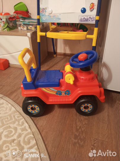Машинка каталка толокар
