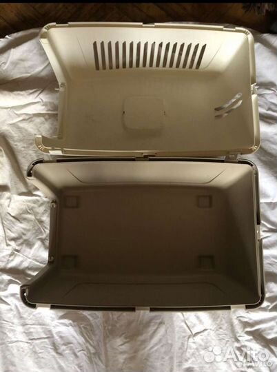 Переноска для кошек и собак