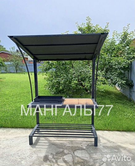 Мангал с крышей лофт