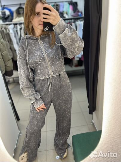 Костюм спортивный женский новый