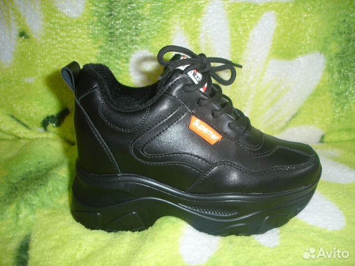 Кроссовки нат.кожа 33/34 размер