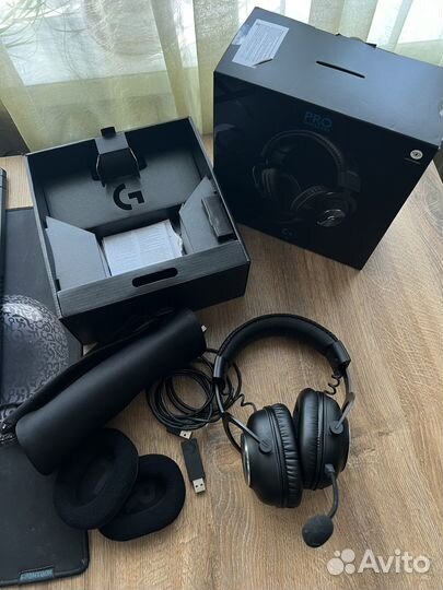 Игровые нушники Logitech G PRO X Lightspeed
