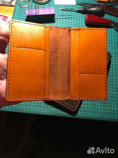 Кожаная обложа на документы