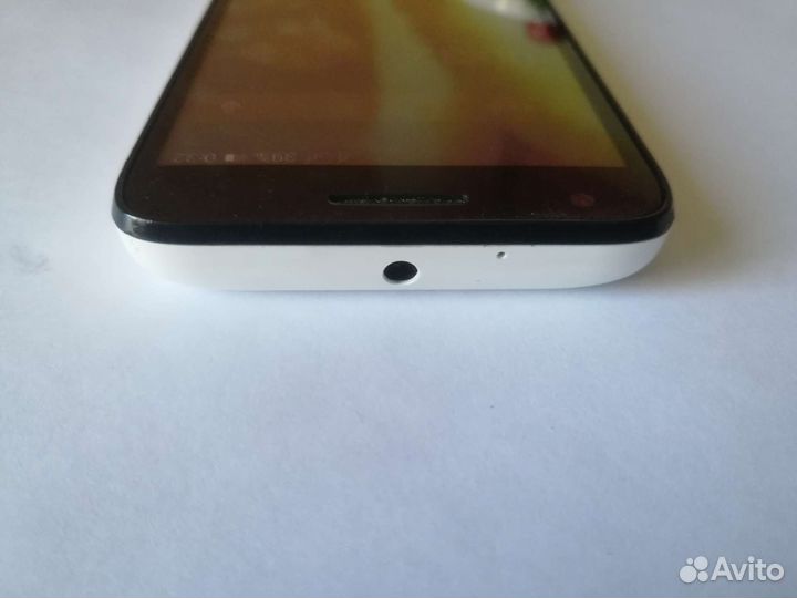 Смартфон alcatel one touch pixi 3