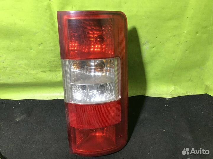 Фонарь задний правый Ford Transit Connect 2002