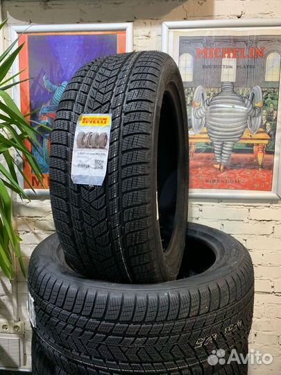 Pirelli Scorpion Winter 325/40 R22 114V