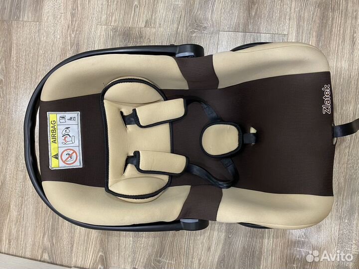 Детское автокресло zlatek