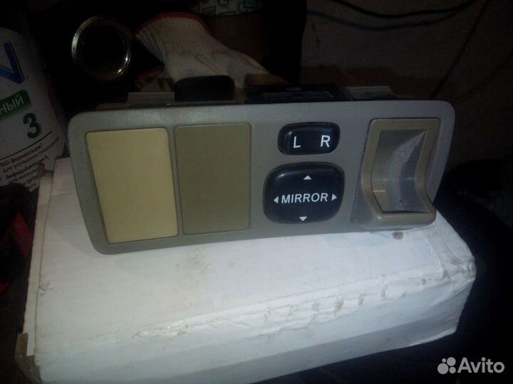 Переключатель регулировки зеркал