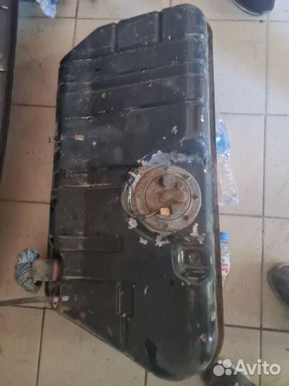 Бензобак 2110 с топливным насосом