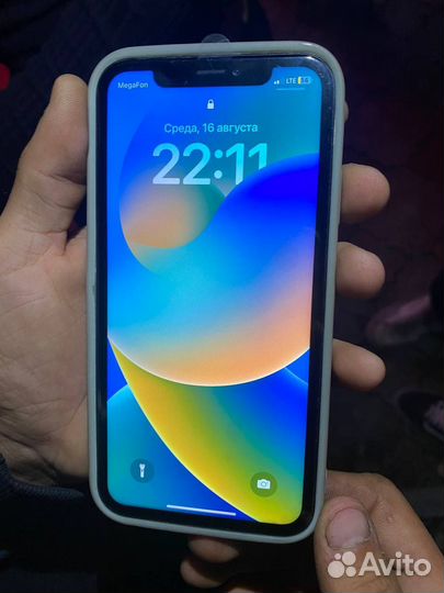 iPhone Xr в корпусе 13