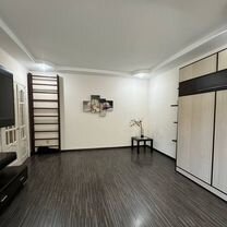 2-к. квартира, 50 м², 4/9 эт.