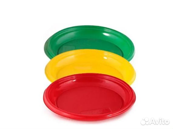 Пластиковые тарелки цветные