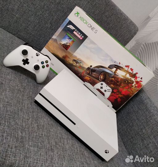 Xbox One S 1TB с играми