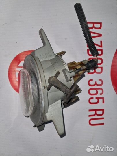 Фара противотуманная передняя левая Volvo Xc70