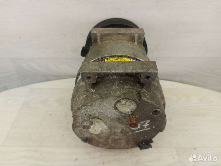 Компрессор кондиционера Renault Scenic 7700103536