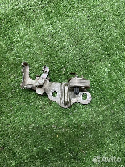 Замок багажника kia spectra 1