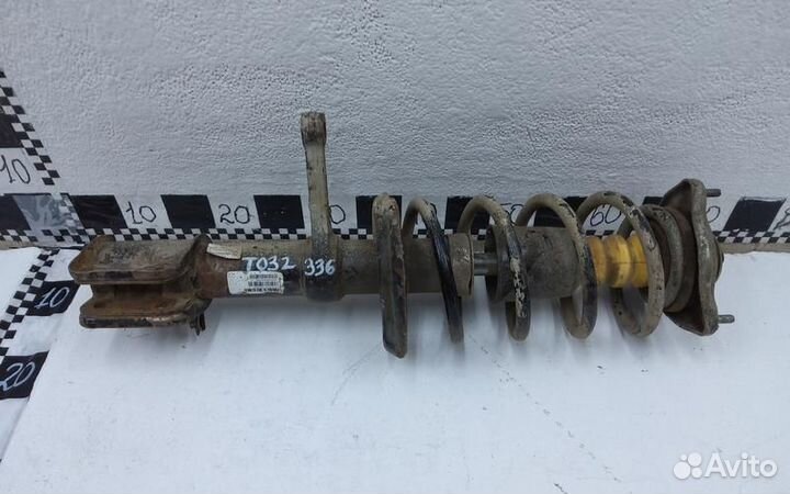 Амортизатор передней подвески правый Datsun Mi-Do