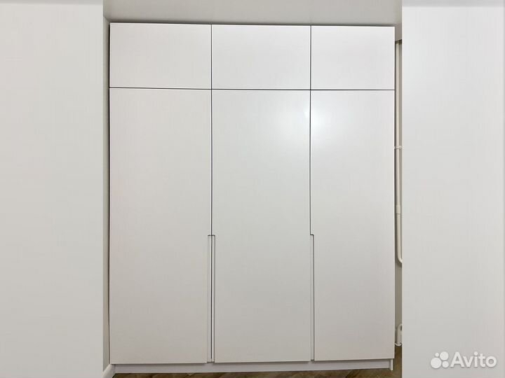 Шкаф распашной