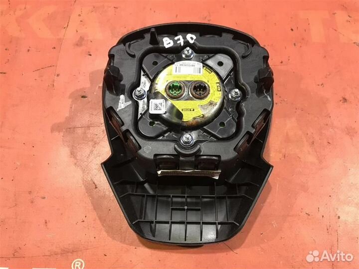 Подушка безопасности в руль бмв Х3 F25 Ф25