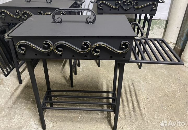 Мангал с элеметами холодой ковки 1