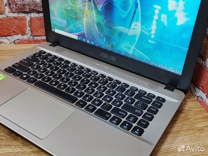 Asus 920MX 14 дюймов SSD240 i5 Игровой Ноутбук