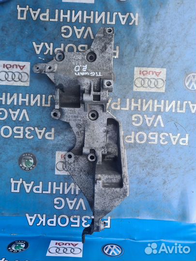 Кронштейн генератора. Фольксваген Тигуан