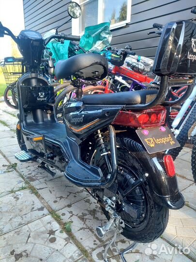 Электроскутер leopard