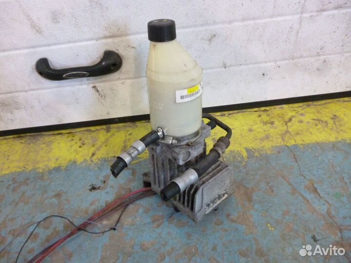 Эгур Насос гидроусилителя Астра g Зафира А TRW