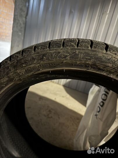 Triangle Snowlink PL02 245/40 R18