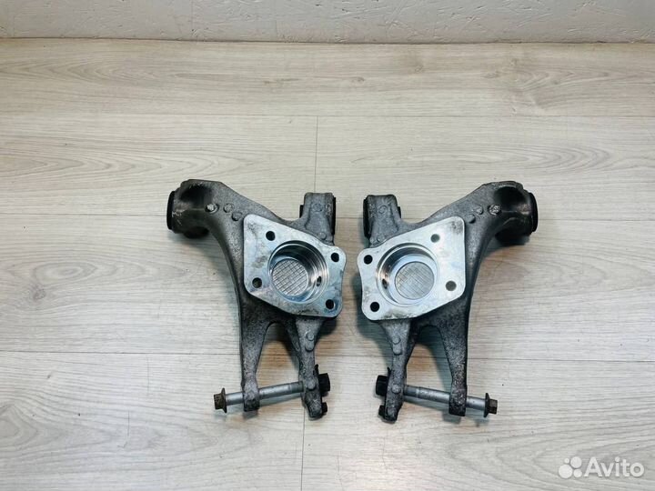 Кулаки задние пара Honda Civic 4D 05-12 барабаны