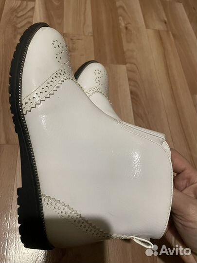 Ботинки детские демисезонные из лакированной кожи