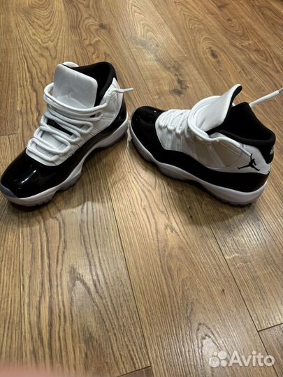 Nike air jordan 11