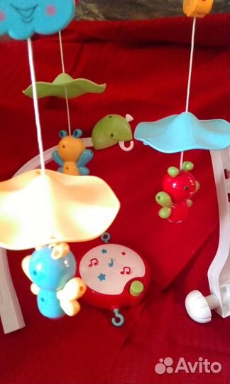 Музыкальная карусель на кроватку