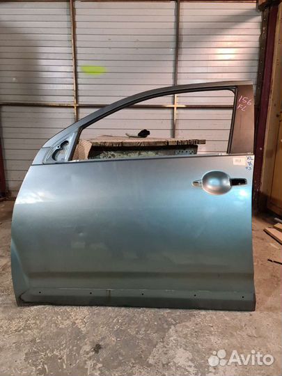 Дверь Mitsubishi outlander xl перед. Левая