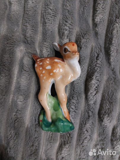 Статуэтка фарфоровая 