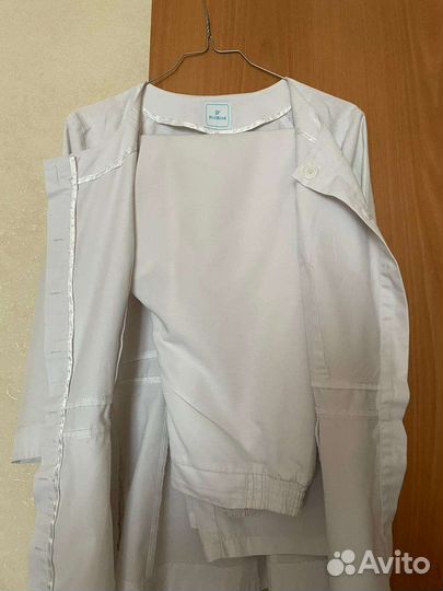 Медицинский костюм женский