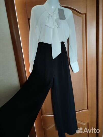 Новый брючный комбинезон, р.44