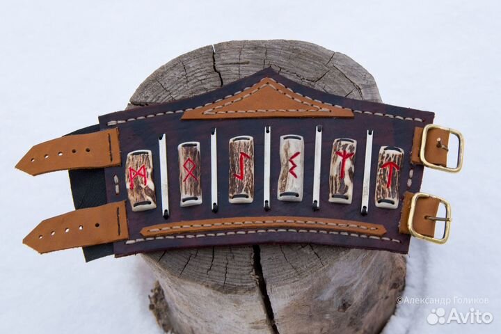 Напульсник. Браслет. Руны. Ручная работа