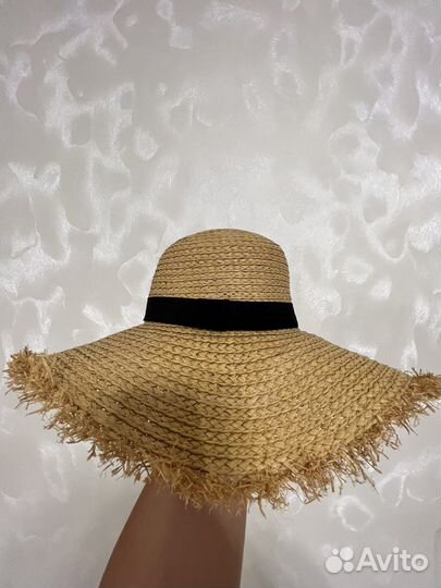 Шляпа женская соломенная