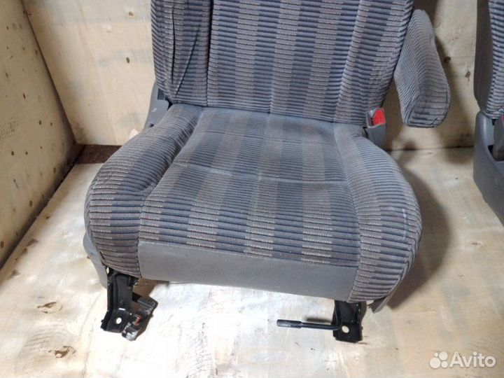 Сиденье переднее Honda Stepwgn RF1 B20B 1998