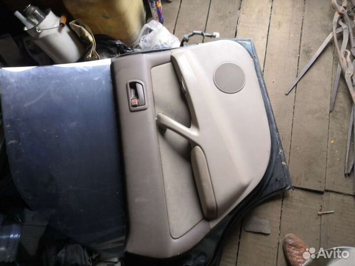 Продам дверь на автомобиль Toyota Vista кузов 43