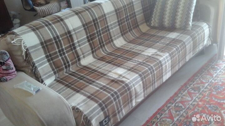 Пледы и покрывало новое