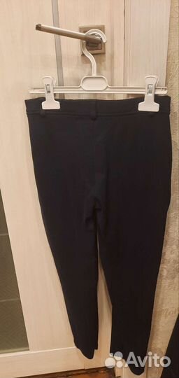 Блузка белая школьная 134, брюки школьные, синие